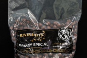 RIVERBAITS boilies krmný špeciál - Pikantná čučoriedka 5kg /20mm